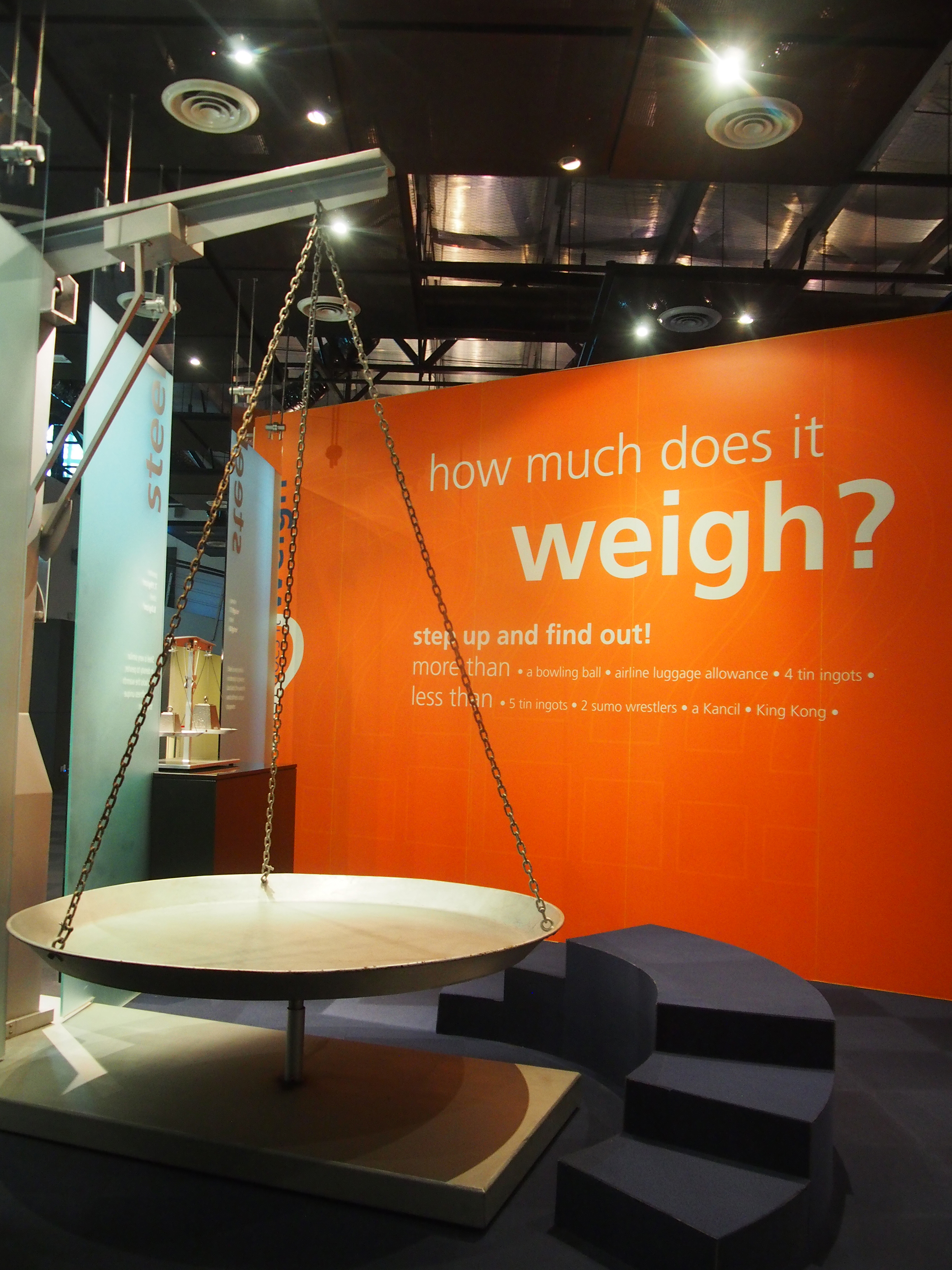 Rojak Daily/Nur Afiqah Step right up to find out how much it weighs, guys and gals!